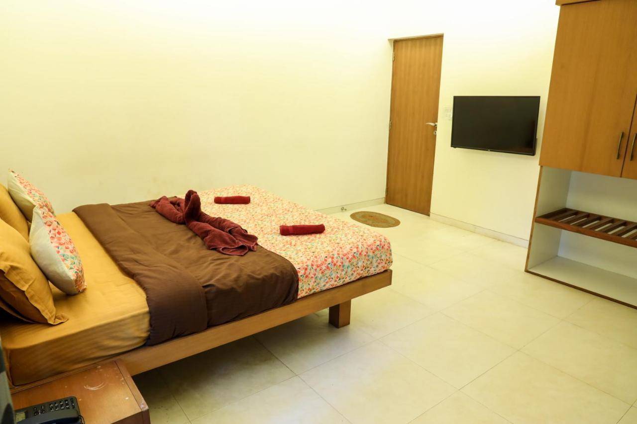 Bed and Breakfast Surya Kiran Miramar Panaji Zewnętrze zdjęcie