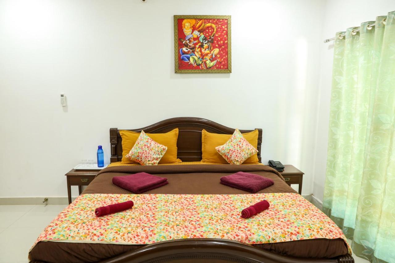 Bed and Breakfast Surya Kiran Miramar Panaji Zewnętrze zdjęcie