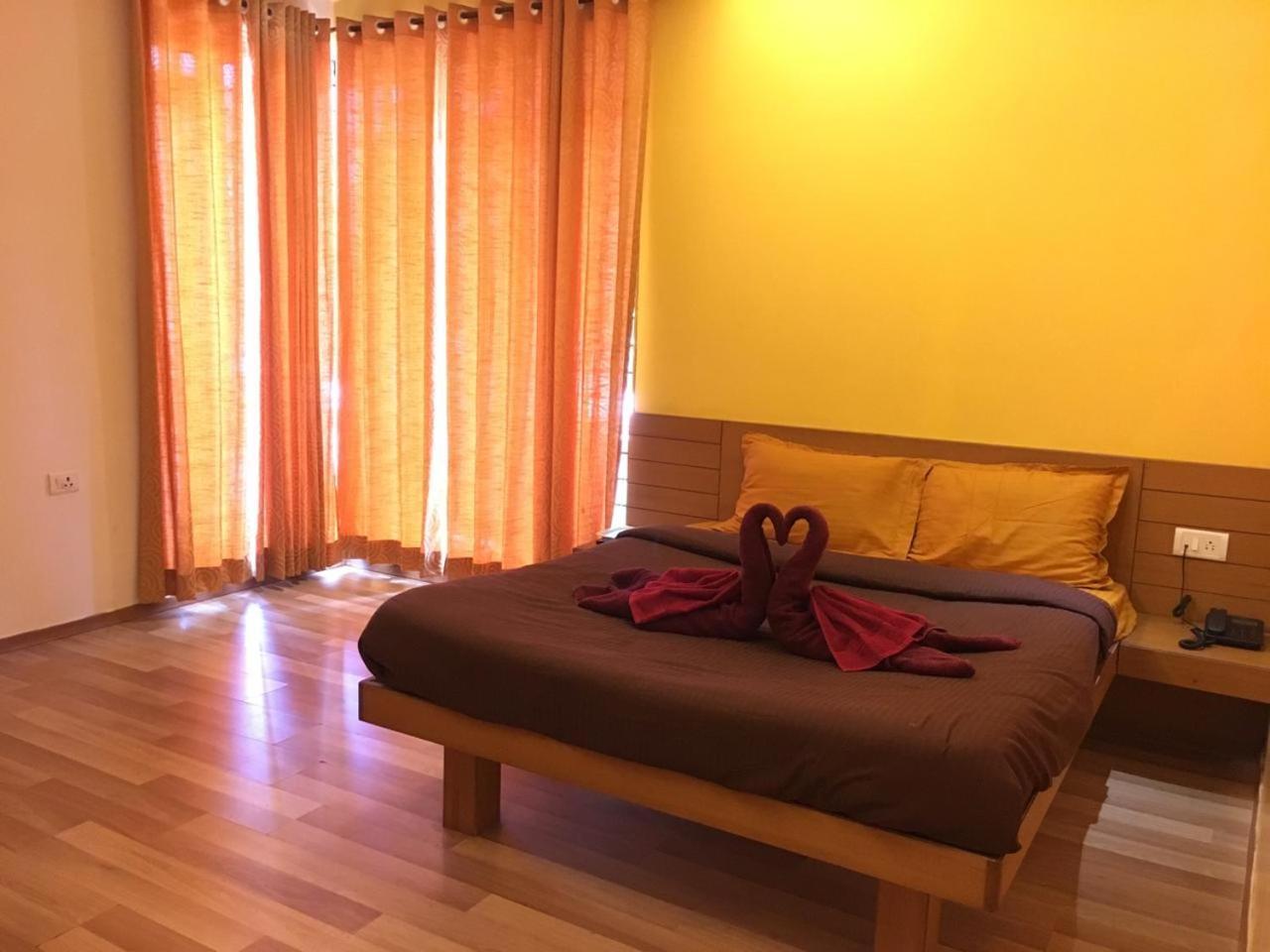 Bed and Breakfast Surya Kiran Miramar Panaji Zewnętrze zdjęcie