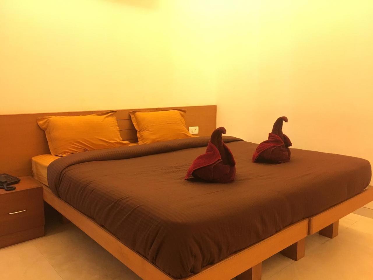 Bed and Breakfast Surya Kiran Miramar Panaji Zewnętrze zdjęcie