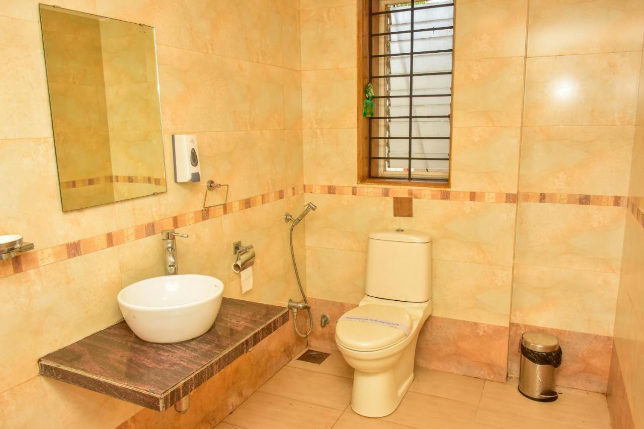 Bed and Breakfast Surya Kiran Miramar Panaji Zewnętrze zdjęcie