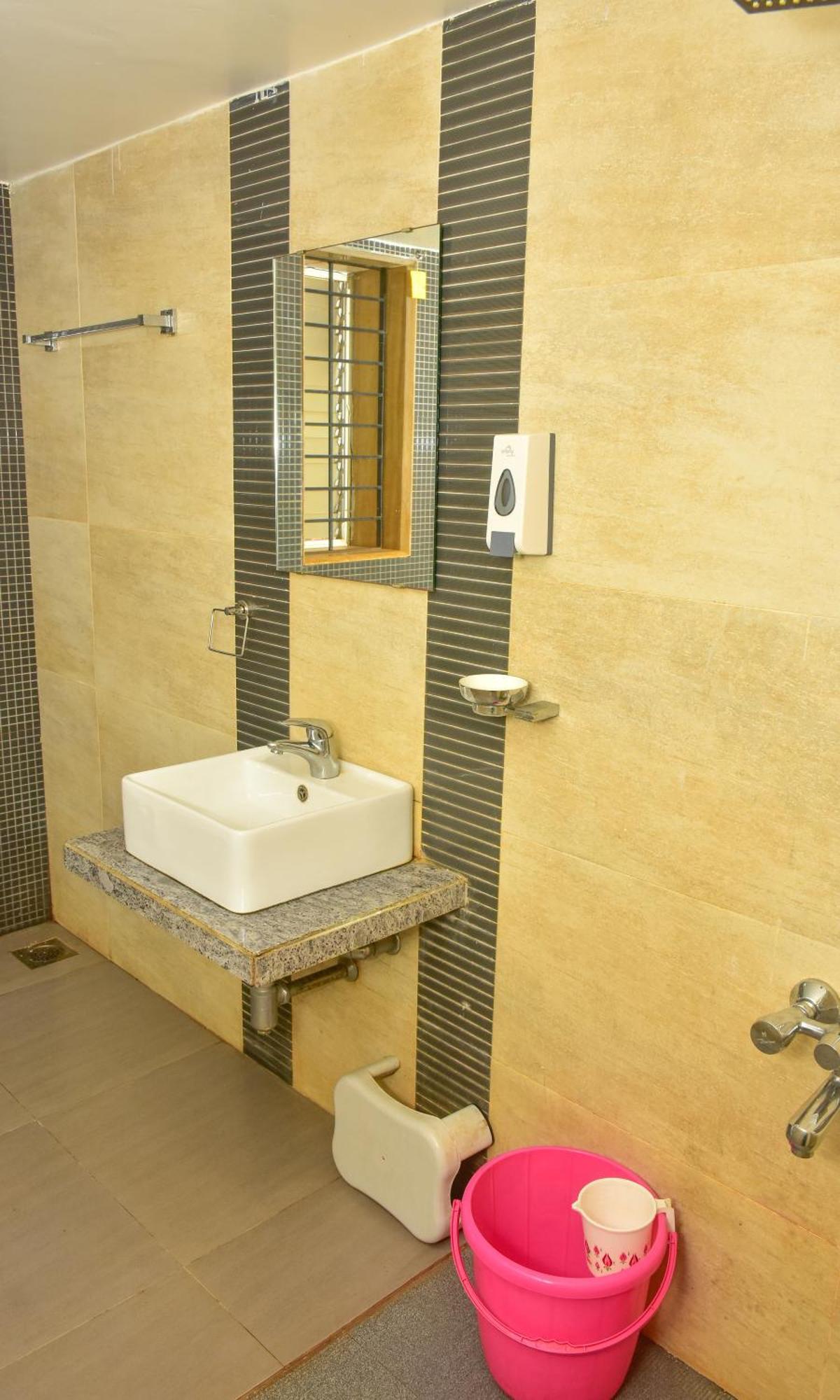 Bed and Breakfast Surya Kiran Miramar Panaji Zewnętrze zdjęcie