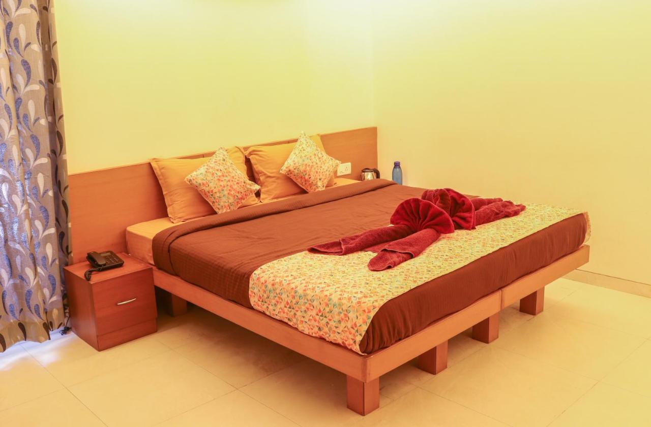 Bed and Breakfast Surya Kiran Miramar Panaji Zewnętrze zdjęcie